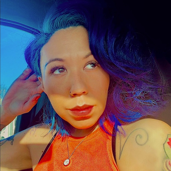 Meet your Posher, Veronica - Picture 1 of 10